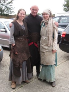 Claire (left) and her sister Alex with Richard Zeman (The Kah'nath Commander)